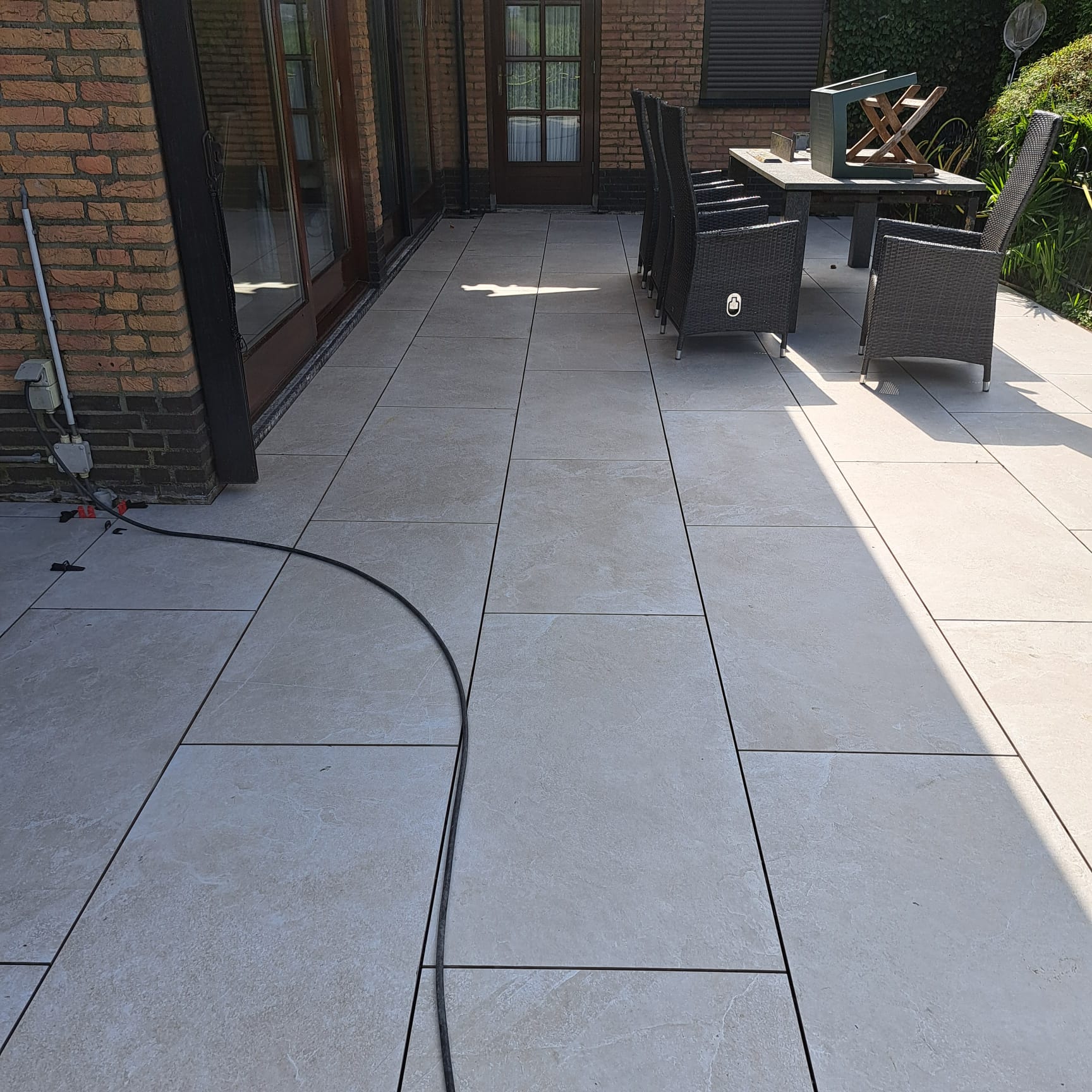 Terras betegelen met Kiwitz LMN 920