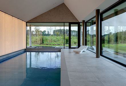 Villa in Geesteren: exclusieve wellness met vakwerk tegelondergrond