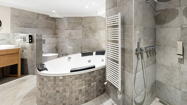 Renovatie badkamers en zwembad Van der Valk Theaterhotel Almelo
