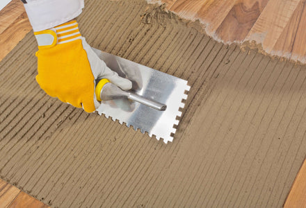 Tegels verlijmen op hout of plaatmateriaal