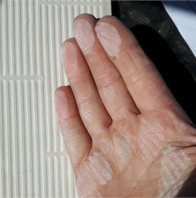 Tegels die niet goed hechten ..