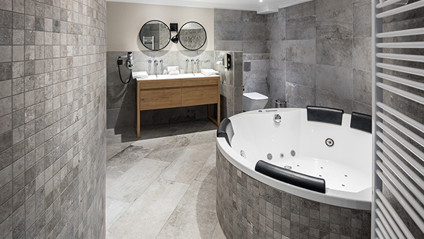 Renovatie badkamers en zwembad Van der Valk Theaterhotel Almelo